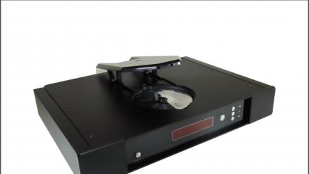 Rega Saturn-R - CD-плеер с ЦАП и запоминающимся названием!